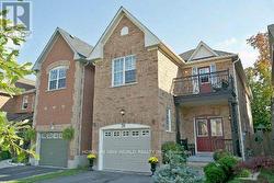 39 MAROON DRIVE  Richmond Hill, ON L4E 5B4