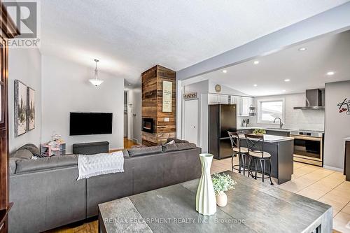 5 Carrington Court, Hamilton, ON - Indoor