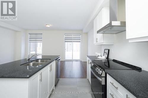 34 Singhampton Road, Vaughan, ON - Indoor Photo Showing Kitchen With Double Sink