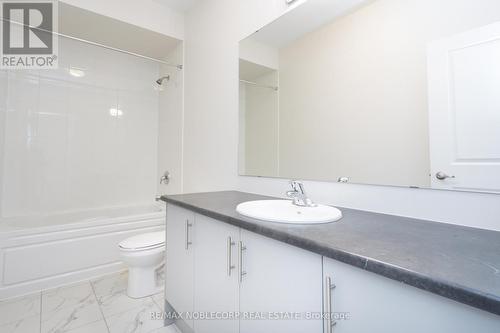 34 Singhampton Road, Vaughan, ON - Indoor Photo Showing Bathroom