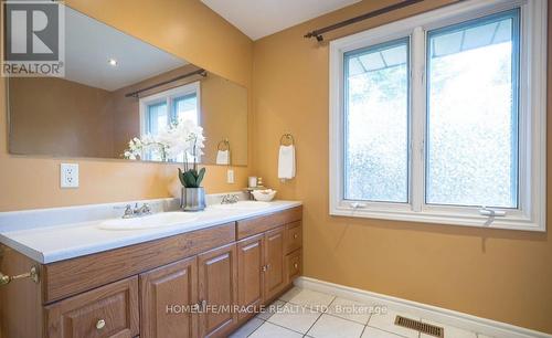 385 Mount Pleasant Road, Brantford, ON - Indoor Photo Showing Bathroom