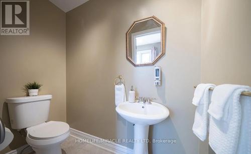 385 Mount Pleasant Road, Brantford, ON - Indoor Photo Showing Bathroom