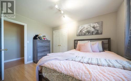 385 Mount Pleasant Road, Brantford, ON - Indoor Photo Showing Bedroom