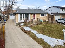 19 SECORD DRIVE  Hamilton, ON L8K 3W6
