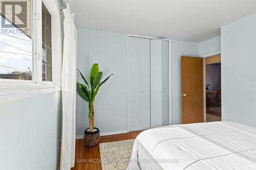 19 Secord Drive, Hamilton, ON - Indoor Photo Showing Bedroom