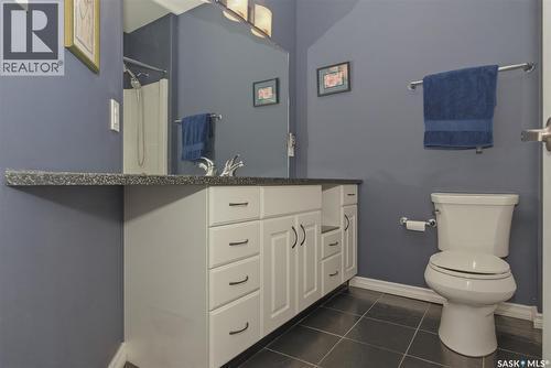 805 1901 Victoria Avenue, Regina, SK - Indoor Photo Showing Bathroom