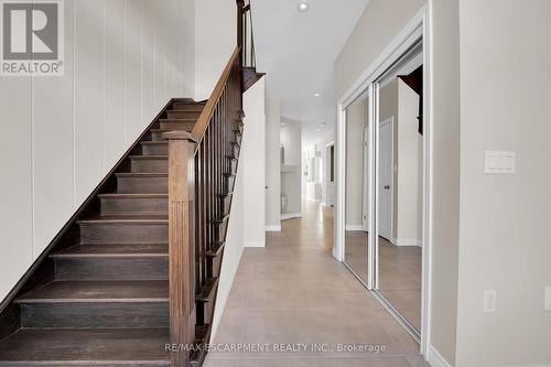 8 Chartwell Circle, Hamilton, ON - Indoor Photo Showing Other Room