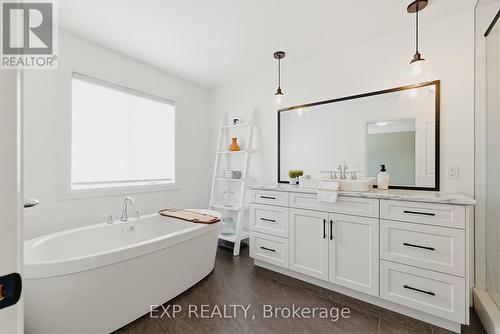 157 Ridgeview Drive, Mapleton, ON - Indoor Photo Showing Bathroom