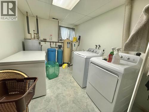 4793 S 97 Highway, Quesnel, BC - Indoor Photo Showing Laundry Room
