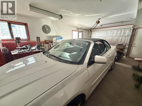 4793 S 97 Highway, Quesnel, BC - Indoor Photo Showing Garage