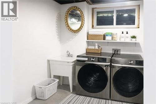 150 Overlea Drive, Kitchener, ON - Indoor Photo Showing Laundry Room