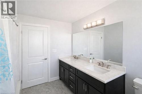 150 Overlea Drive, Kitchener, ON - Indoor Photo Showing Bathroom
