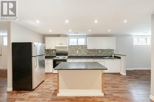 7930 Kipling Avenue, Vaughan, ON - Indoor Photo Showing Kitchen