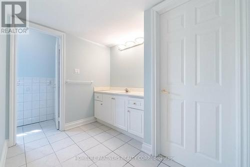 7930 Kipling Avenue, Vaughan, ON - Indoor Photo Showing Bathroom