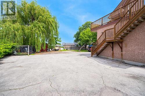 7930 Kipling Avenue, Vaughan, ON - Outdoor