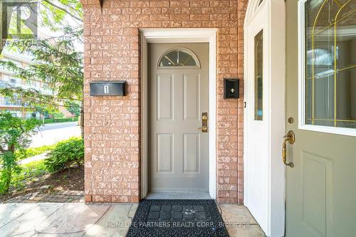 7930 Kipling Avenue, Vaughan, ON - Outdoor With Exterior