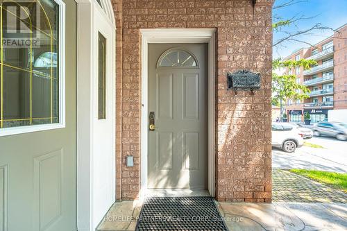 7930 Kipling Avenue, Vaughan, ON - Outdoor With Exterior