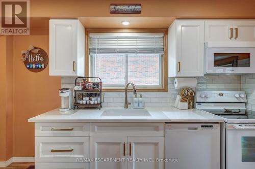 13 Rosemount Crescent, St. Thomas, ON - Indoor Photo Showing Kitchen