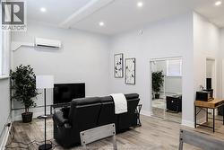 493 UNIVERSITY AVENUE West Unit# 1  Windsor, ON N9A 5P9