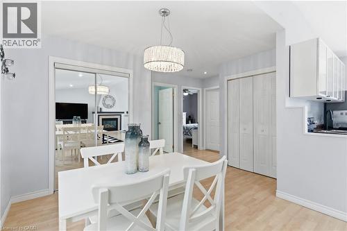 5372 Spruce Avenue, Burlington, ON - Indoor Photo Showing Dining Room