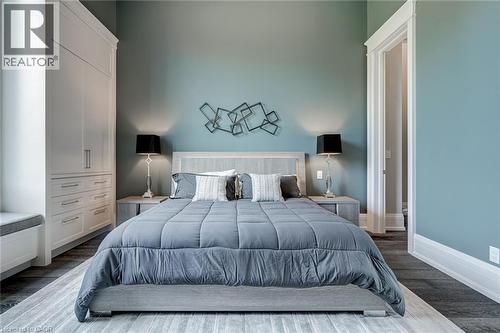 1272 Fiddlers Green Road, Ancaster, ON - Indoor Photo Showing Bedroom