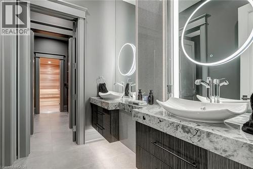 1272 Fiddlers Green Road, Ancaster, ON - Indoor Photo Showing Bathroom