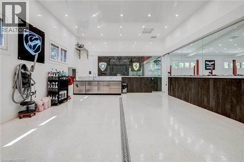 1272 Fiddlers Green Road, Ancaster, ON - Indoor