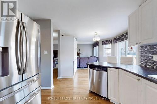 48 Patrick Drive S, Barrie, ON - Indoor Photo Showing Kitchen