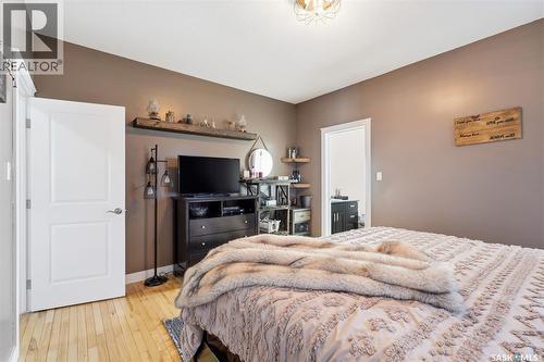 307 Brookside Drive, Warman, SK - Indoor Photo Showing Bedroom