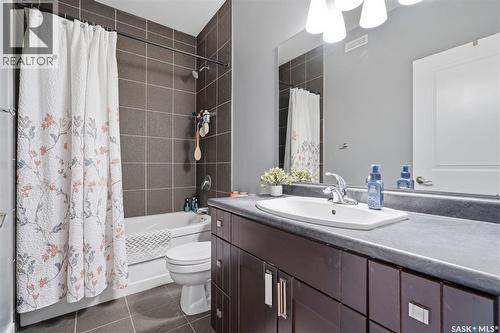 307 Brookside Drive, Warman, SK - Indoor Photo Showing Bathroom