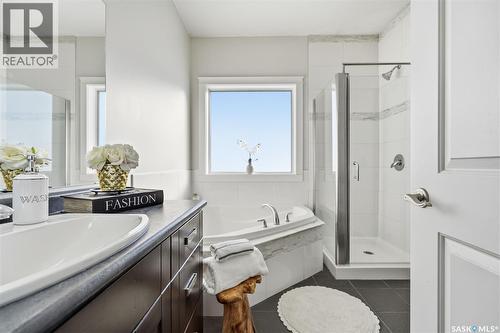 307 Brookside Drive, Warman, SK - Indoor Photo Showing Bathroom