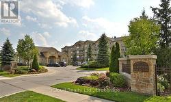 104 - 1470 BISHOPS GATE  Oakville, ON L6M 4N2