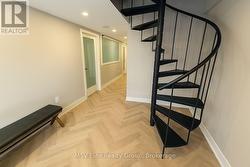 16 - 250 REGINA ROAD  Vaughan, ON L4L 8N2