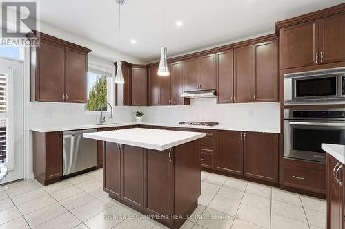 3071 Jenn Avenue, Burlington, ON - Indoor Photo Showing Kitchen