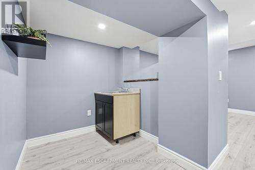 3071 Jenn Avenue, Burlington, ON - Indoor