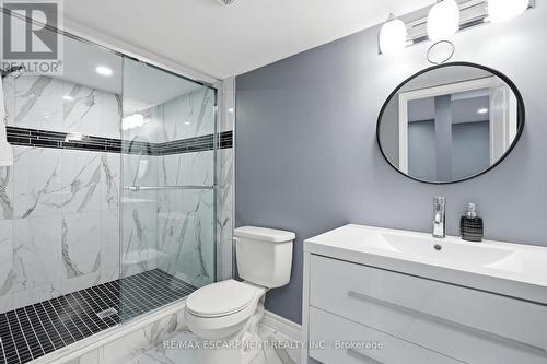 3071 Jenn Avenue, Burlington, ON - Indoor Photo Showing Bathroom