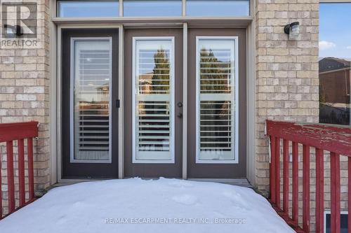 3071 Jenn Avenue, Burlington, ON - Outdoor