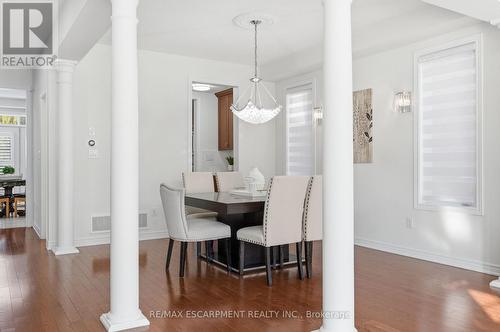 3071 Jenn Avenue, Burlington, ON - Indoor Photo Showing Dining Room