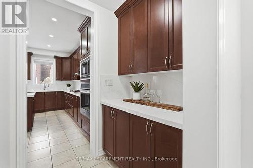 3071 Jenn Avenue, Burlington, ON - Indoor Photo Showing Kitchen