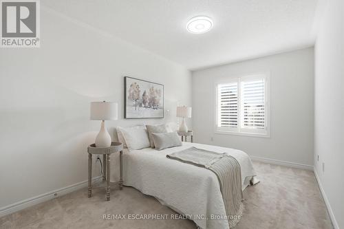 3071 Jenn Avenue, Burlington, ON - Indoor Photo Showing Bedroom