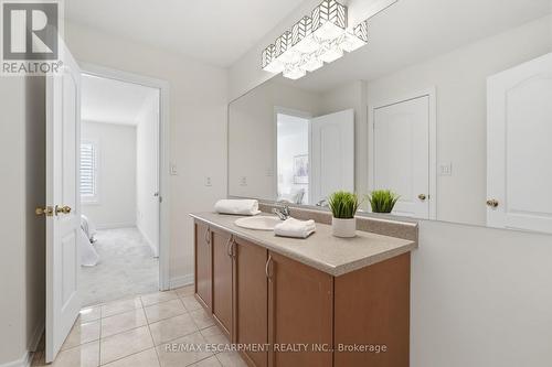 3071 Jenn Avenue, Burlington, ON - Indoor