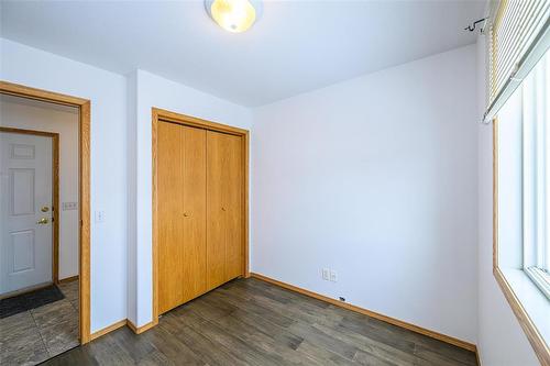 103 Sandale Drive, Winnipeg, MB - Indoor Photo Showing Other Room