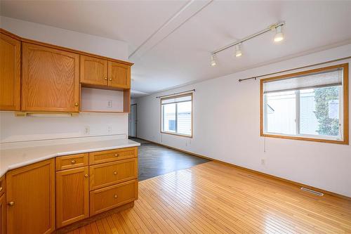 103 Sandale Drive, Winnipeg, MB - Indoor