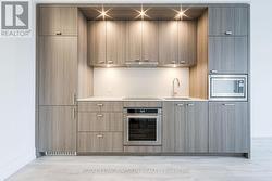 316 - 858 DUPONT STREET  Toronto, ON M6G 0C1