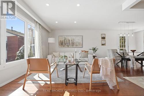 14 Basin Crescent, Hamilton, ON - Indoor Photo Showing Dining Room