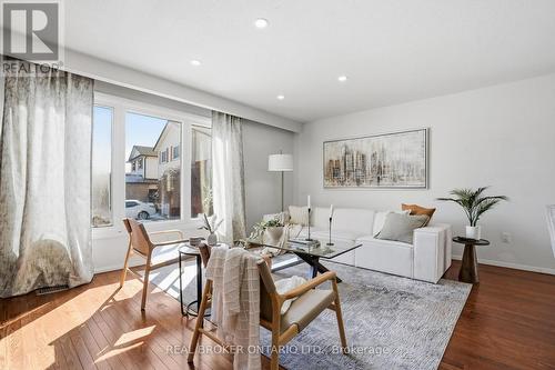 14 Basin Crescent, Hamilton, ON - Indoor Photo Showing Living Room