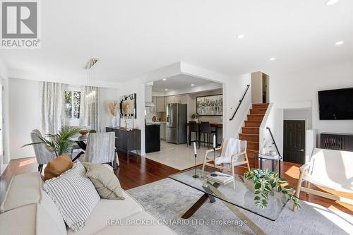 14 Basin Crescent, Hamilton, ON - Indoor Photo Showing Living Room