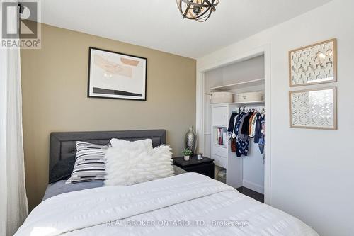 14 Basin Crescent, Hamilton, ON - Indoor Photo Showing Bedroom