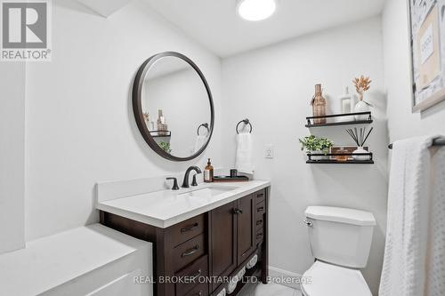 14 Basin Crescent, Hamilton, ON - Indoor Photo Showing Bathroom