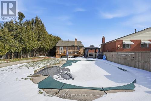 14 Basin Crescent, Hamilton, ON - Outdoor